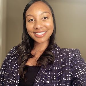 Meet your Posher, Alecia